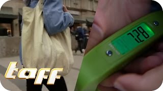 Whats in my bag – Rückenschmerzen durch Handtaschen  taff  ProSieben [upl. by Novyaj640]