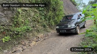 Kijang Kapsul tangguh  Kondisi Jln Muaro Alpa 5 Okt 2024 [upl. by Rossner]