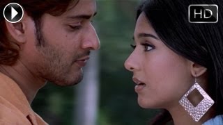 Athidi Movie  Mahesh Babu Hugs Amrita Rao  Mahes Babu  Amrita Rao [upl. by Herstein]