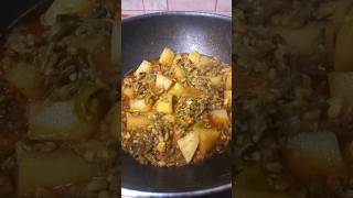 Aloo phaliyan  sabzi  Tasty food 😋 islamic short viral short [upl. by Lucchesi969]