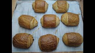 croissants et pain au chocolat maison [upl. by Enitnemelc]