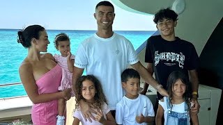 Ronaldo FUNNY Moments With His FAMILY [upl. by Det]