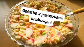 Sałatka z paluszkami krabowymi surimi Jak przygotować [upl. by Araccat]