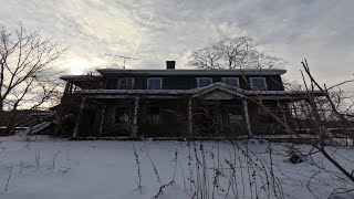 Abandoned Connecticut House Of Vines Explore 3 Floors Of Vintage Items [upl. by Chung]