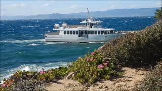 Arrivée et départ de lAyguade de lîle du Levant [upl. by Monroy]