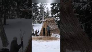 These two men built a hut in the thick snow and ice survival bushcraft shelter [upl. by Iralav35]